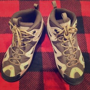 Men’s Columbia hiking boots